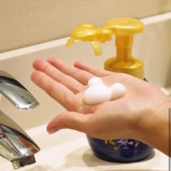 Walt Disney World 50th Anniversary Mickey Soap Dispenser - Picture 4 of 4